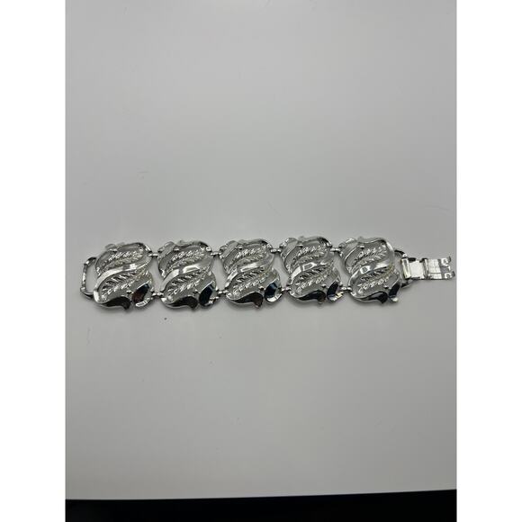 Vintage chunky silver tone bracelet with leaf details unsigned size 6.5 - Picture 1 of 8